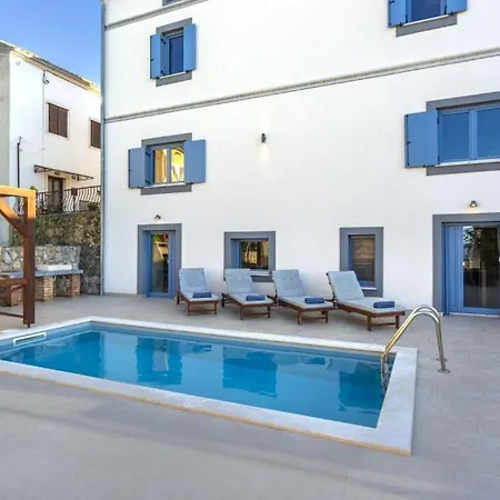 Castel Muschio By Guide Омишаль