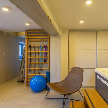 فيلة Castel Muschio By Guide Omišalj