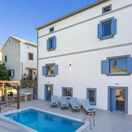 Castel Muschio By Guide *