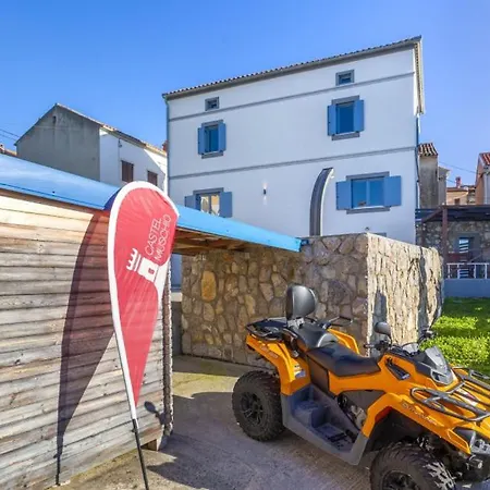 Castel Muschio By Guide Vila *