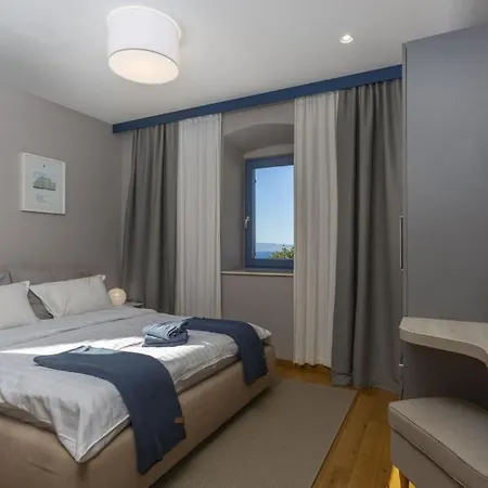 Castel Muschio By Guide Omišalj