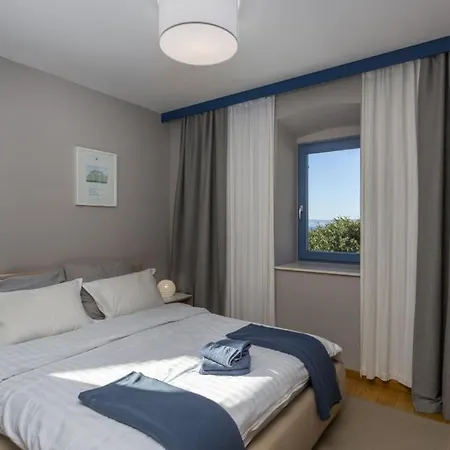 Castel Muschio By Guide Omišalj