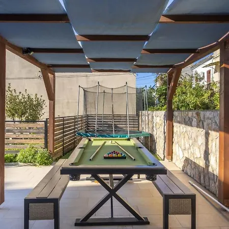 Castel Muschio By Guide Omišalj